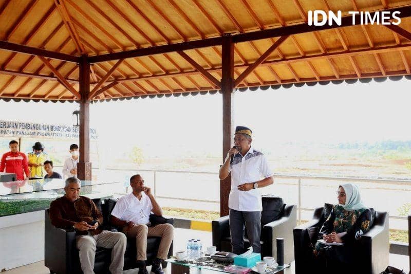 Plt. Bupati PPU, Hamdam berikan arahan dikegiatan sosialisasi Tim Transisi IKN  (IDN Times/ Ervan)