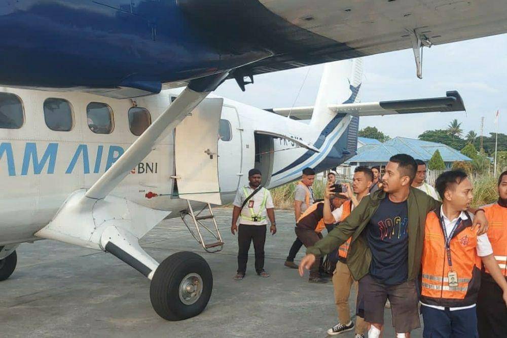 Kelompok Kriminal Bersenjata (KKB) kembali berulah dengan menembak pesawat Sam AIR PK-SMG dengan Penerbangan Wamena-Nduga yang sedang mendarat di Bandara Kenyam, Nduga, Papua pada Selasa (7/6/2022) pukul 10.50 WIT. (dok. Humas Polri)