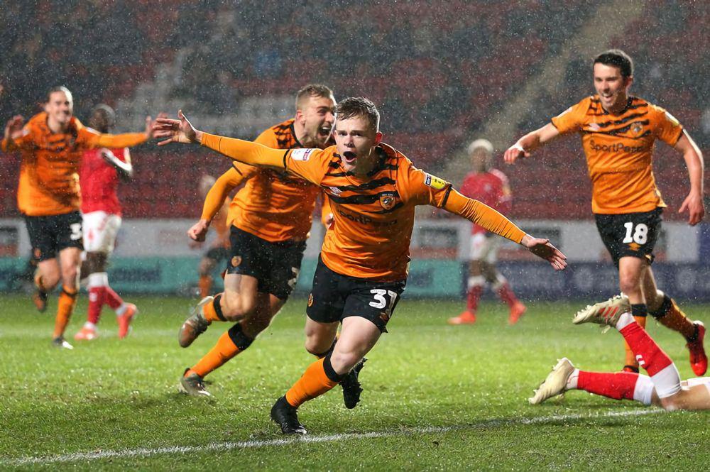 Keane Lewis-Potter, Sang Penerus Bowen di Hull City