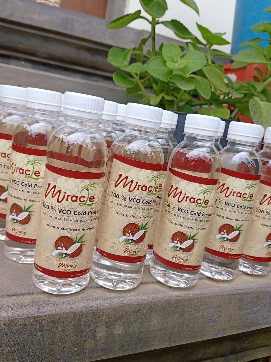 Produk VCO Miracle Lengis Bali (facebook.com/Miracle-lengis)