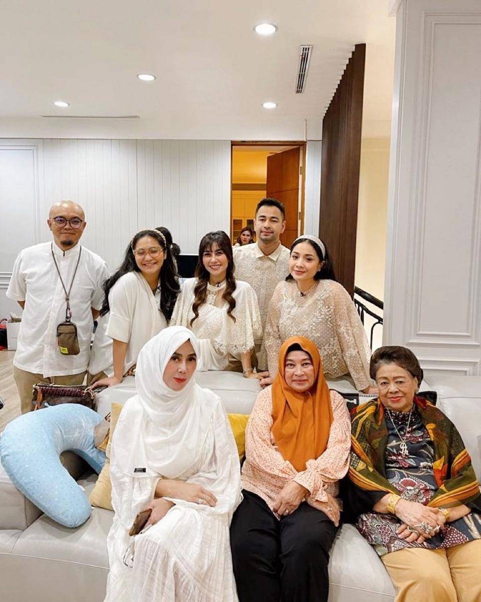 Raffi Ahmad dan Nenek Popon (Instagram.com/amy_r_qanita/)
