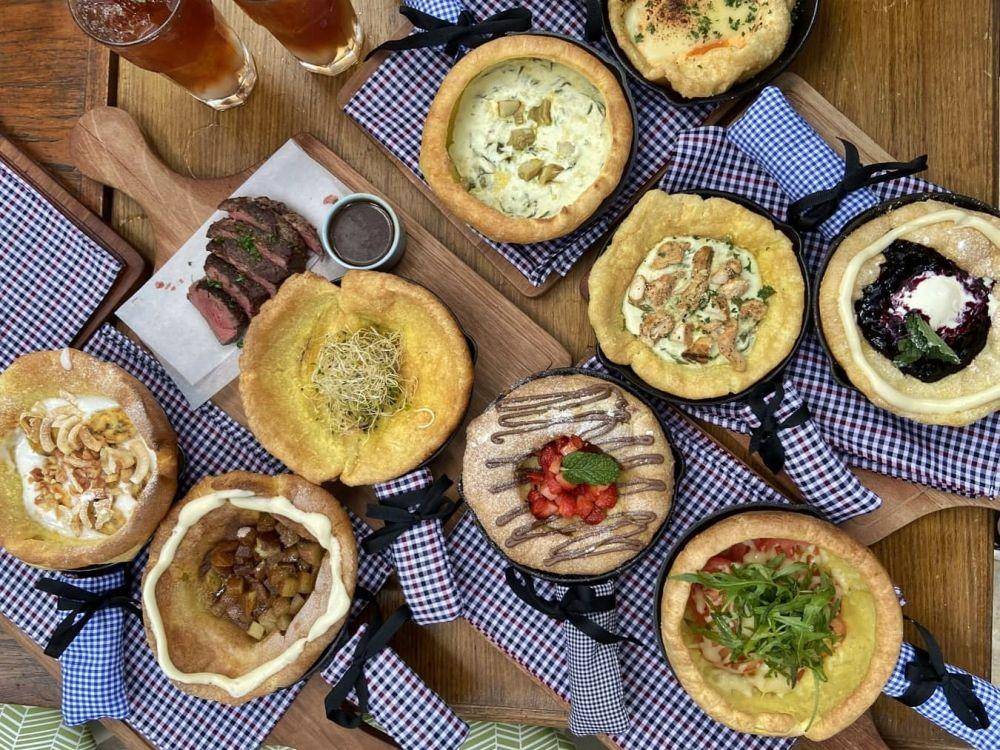 Baby dutch pancake dengan aneka topping (instagram.com/bandungfoodies)