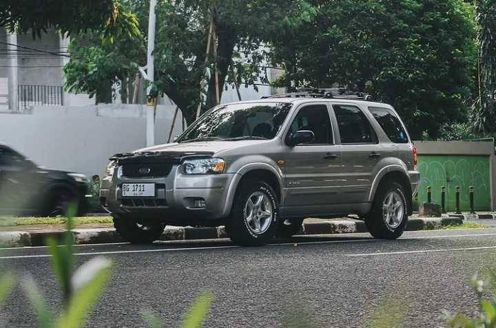 Ford Escape XLT (instagram.com/ceritagentri)