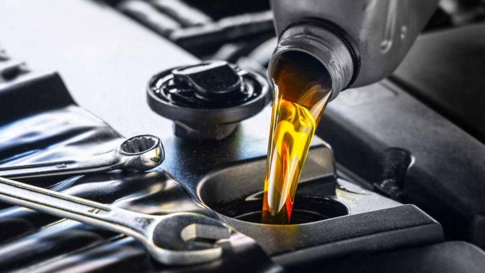 ilustrasi ganti oli (firestonecompleteautocare.com)