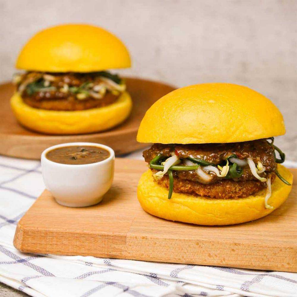 Burger pecel (instagram.com/godeburger)