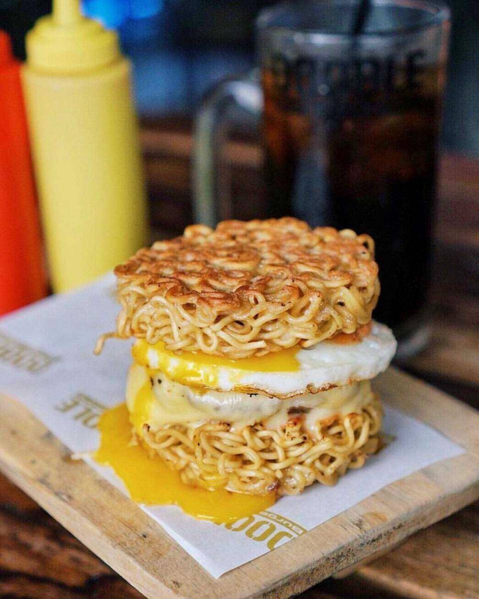 Burger mi (instagram.com/streetfoodstories)
