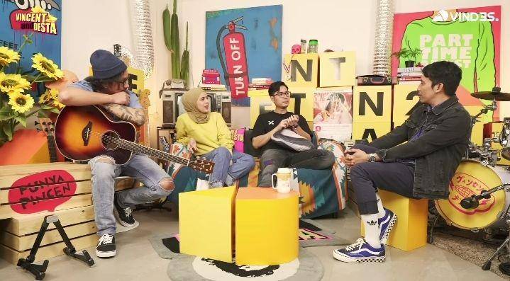 potret Nycta Gina dan Rizky Kinos (youtube.com/Vindes)
