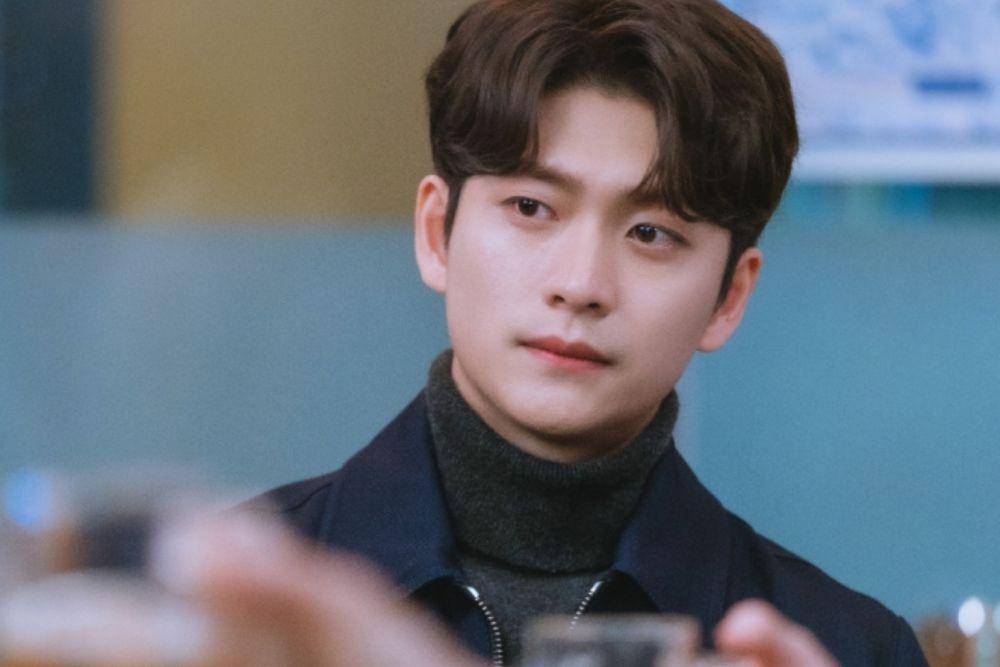 Kang Tae Oh di drama Doom at Your Service (program.tving.com)