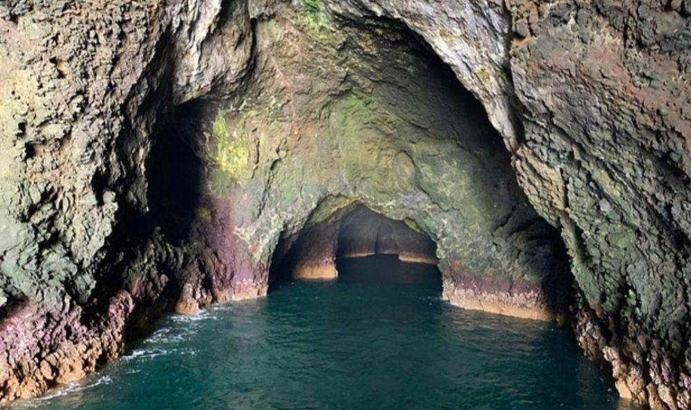 Painted Cave (instagram.com/sanfranciscotoddler)