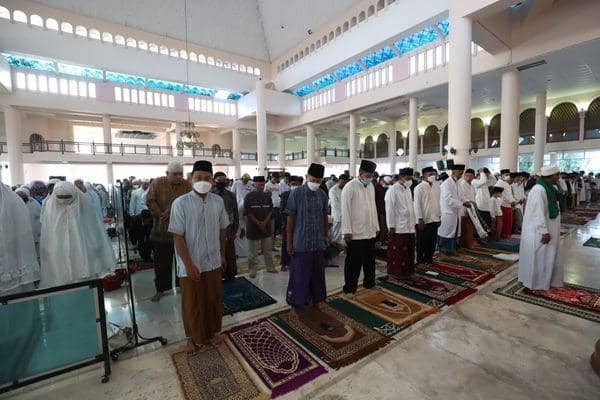 Ilustrasi Salat Idul Fitri. (Dok. Humas Pemkab Kediri)