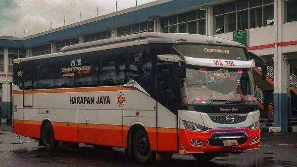 Bus Harapan Jaya (Instagram.com/lintangsatiti09)