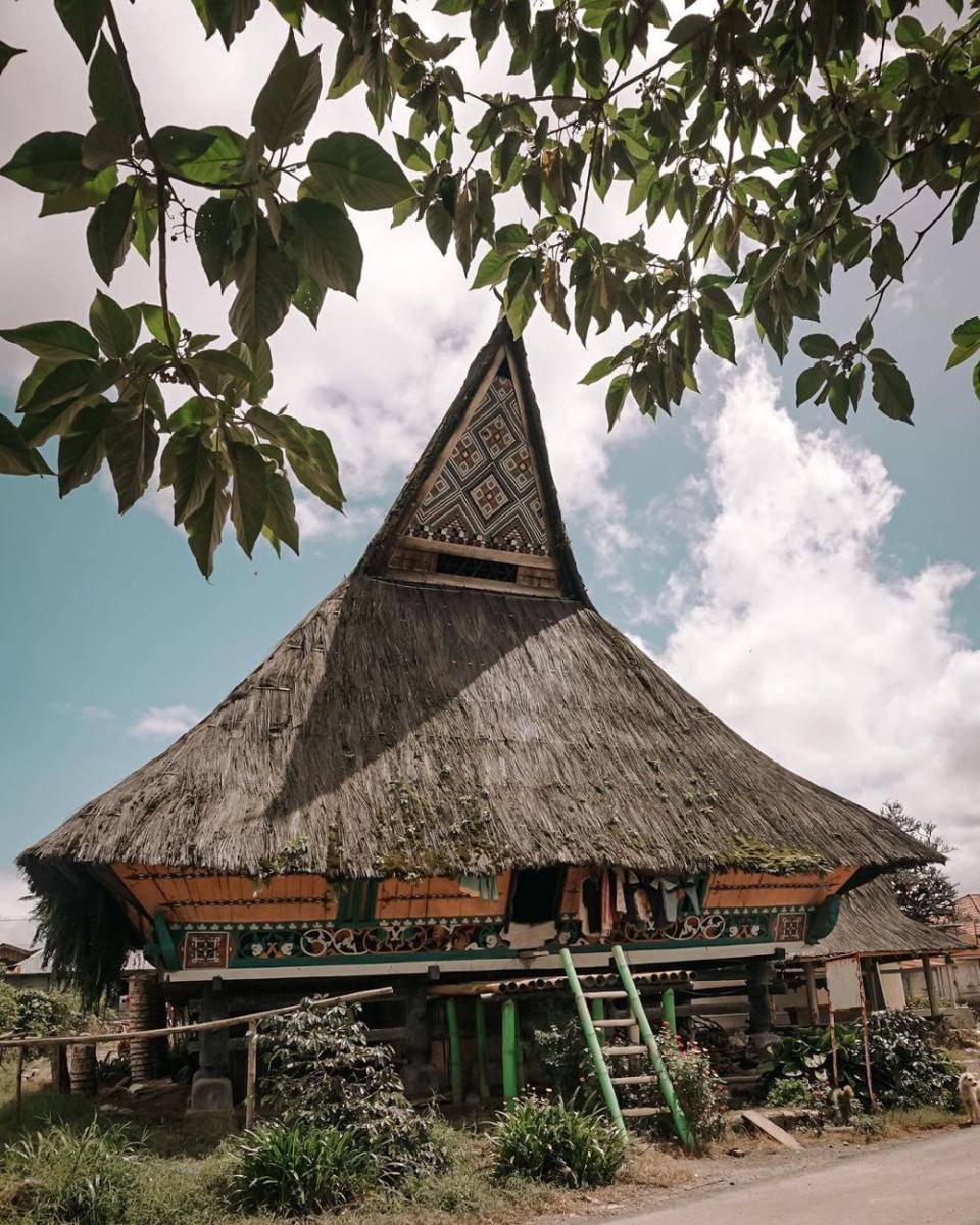 Budaya Desa Lingga (instagram.com/jonesdospy18)