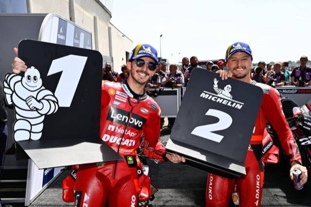 Francesco Bagnaia dan Jack Miller pada GP Prancis 2022 (motogp.com)