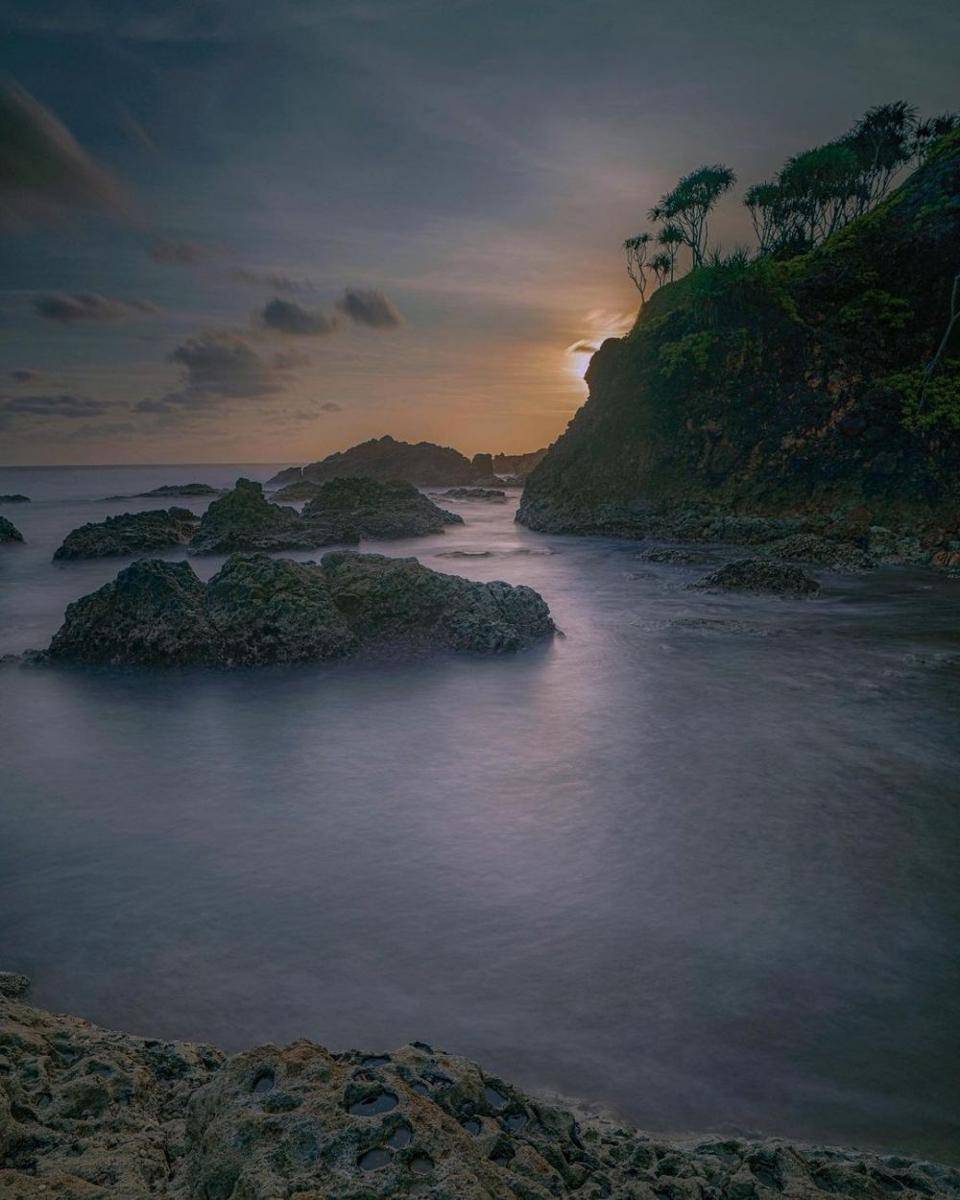 Pantai Karang Tawulan (instagram.com/adedsukmana)