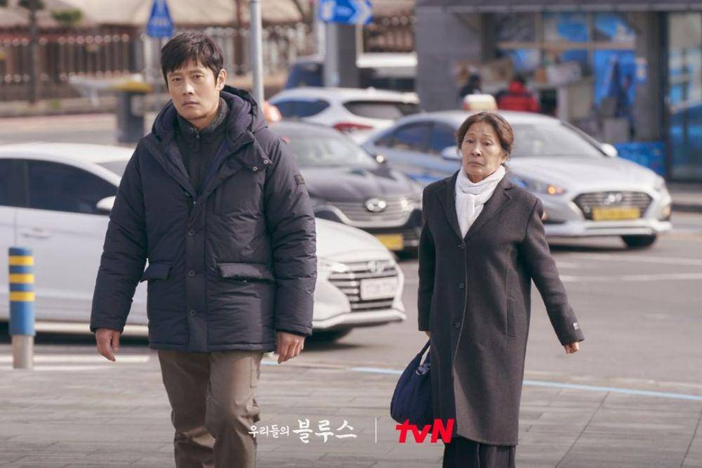 Kim Hye Ja dan Lee Byung Hun di drama Our Blues (instagram.com/tvn_drama)