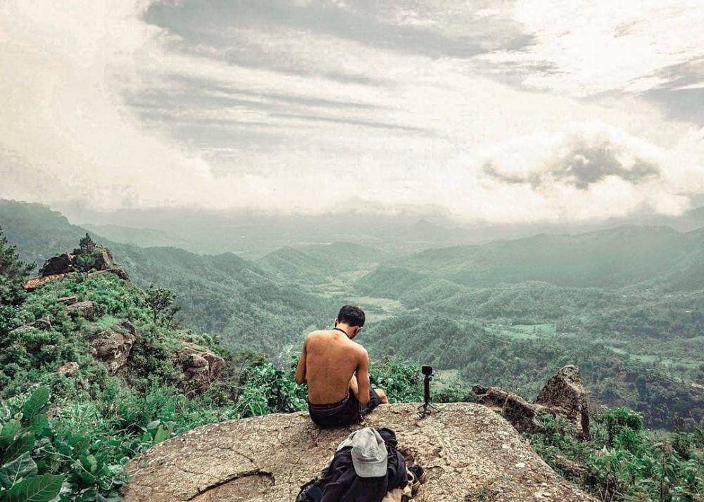 Gunung Besek (instagram.com/maknapetualang)