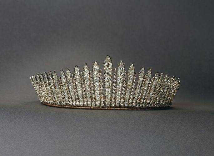 Queen Mary’s Fringe Tiara (Royal Collection Trust / rct.uk)
