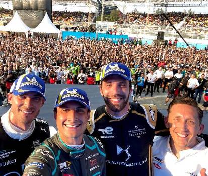 Pembalap Formula E foto bersama/ (Instagram/fiaformulae).