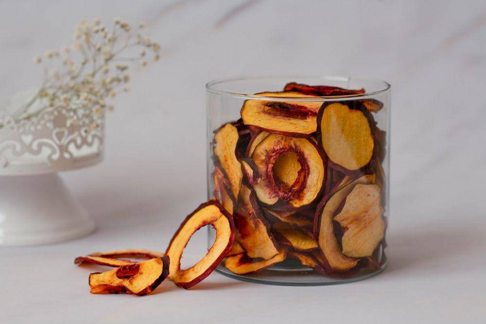 buah kering (unsplash.com/fatememohebbi)