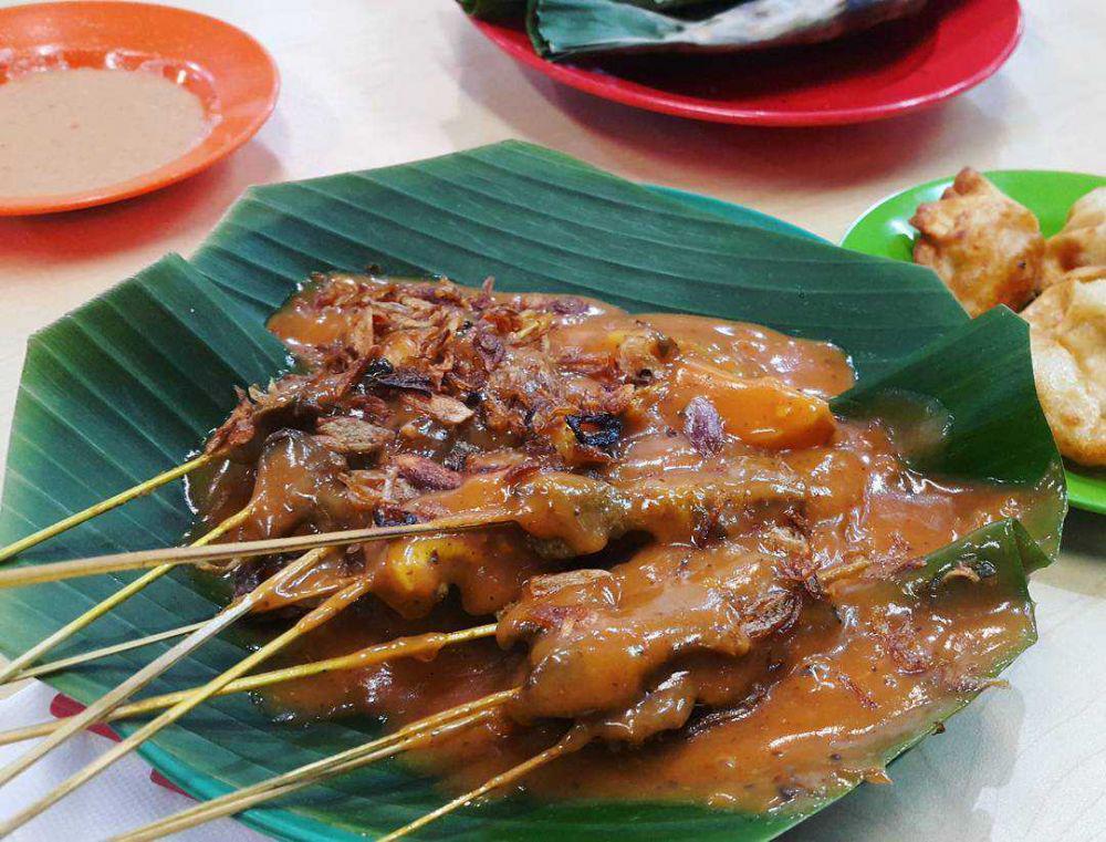 5 Sajian Sate Ayam dengan Bumbu Kacang, Pedas Gurihnya Sedap Abis