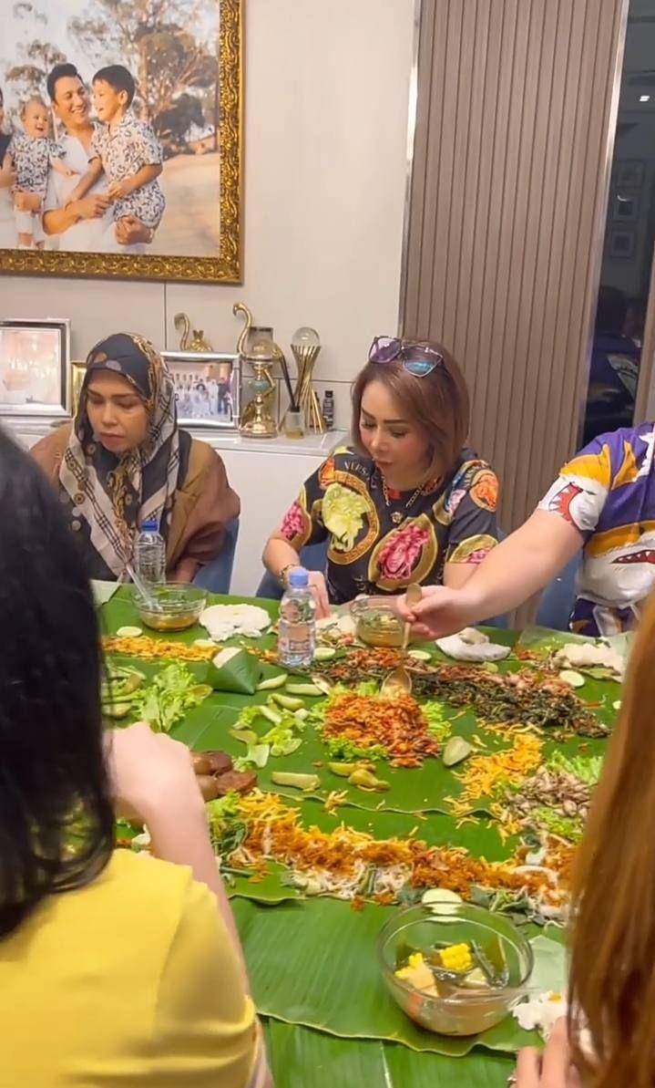 reuni pemain sinetron Jiran (instagram.com/titi_kamall)