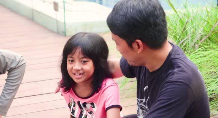 potret keluarga Desta (youtube.com/Desta Natasha Family)