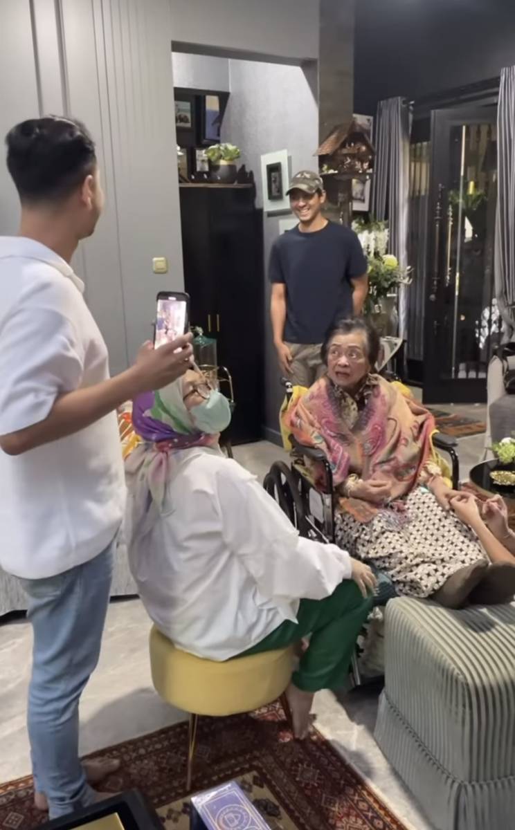 momen Mami Popon nenek Raffi Ahmad ketemu Arya Saloka (instagram.com/syahnazs)