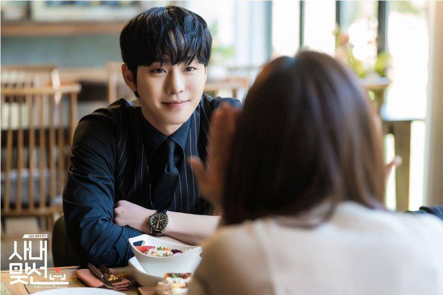 Ahn Hyo Seop (dok. SBS/ A Business Proposal)