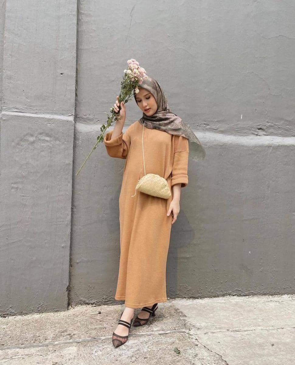 Gaya modis di rumah ala selebgram Dwi Handayani (instagram.com/dwihandaanda)