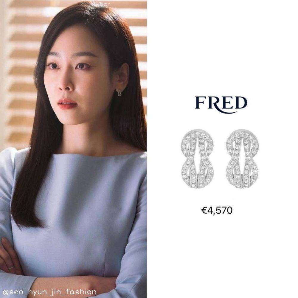 Harga outfit dan aksesoris Seo Hyun Jin di KDrama Why Her? (instagram.com/seo_hyun_jin_fashion)