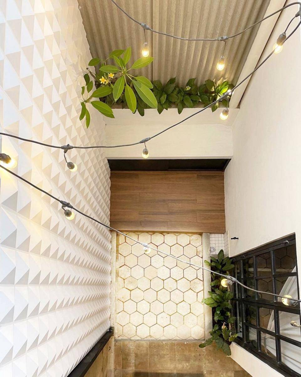 Taman samping rumah (instagram.com/ckkhome)