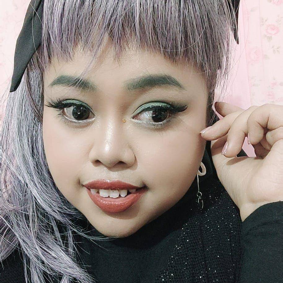 Kekeyi (instagram.com/ rahmawatikekeyiputricantikka23)
