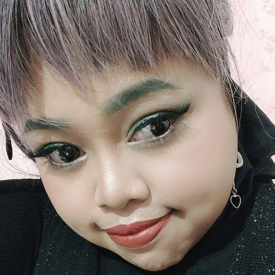 Kekeyi (instagram.com/ rahmawatikekeyiputricantikka23)