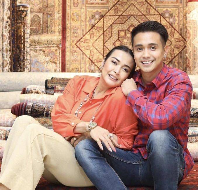 pasangan artis menikah beda usia belasan tahun (instagram.com/ajunperwira)