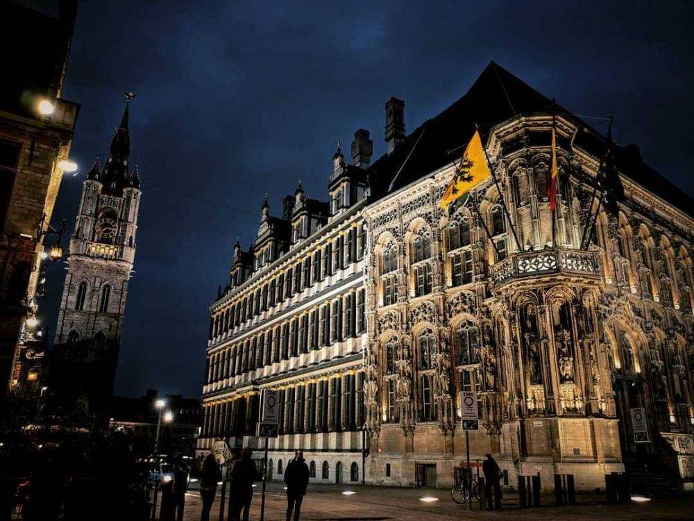 Stadhuis (instagram.com/adambeenyc)