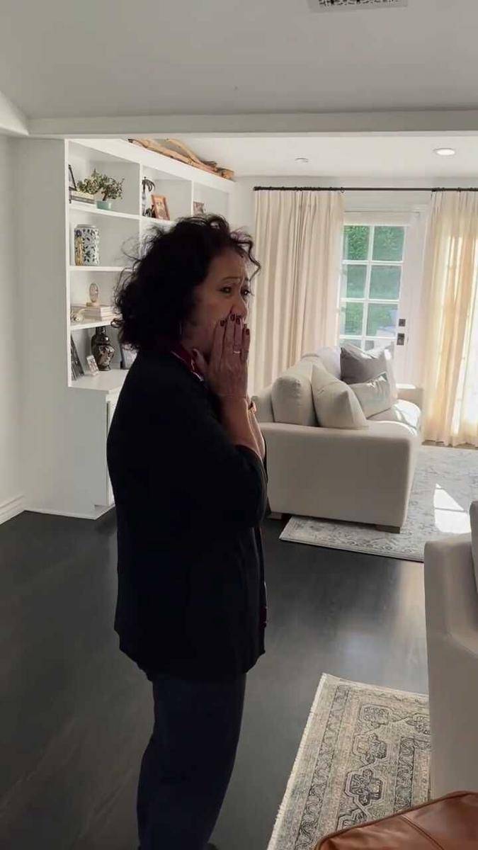 Ata Johnson dapat kejutan rumah baru (instagram.com/therock)