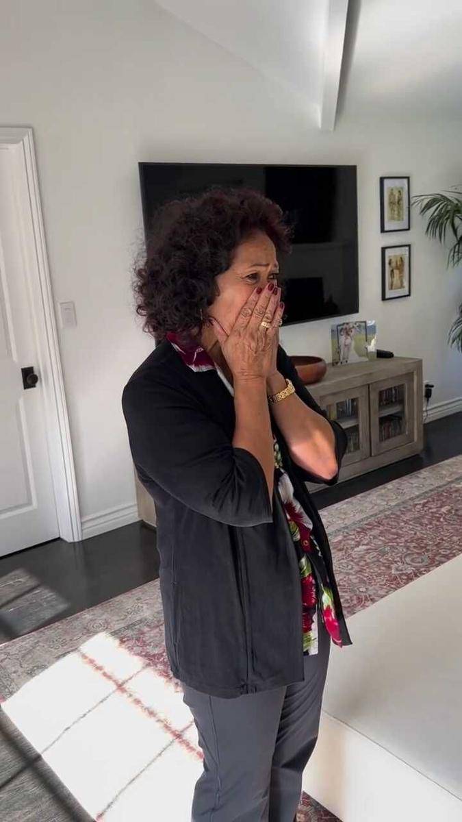 Ata Johnson dapat kejutan rumah baru (instagram.com/therock)