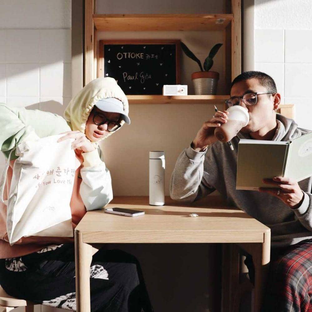 Gaya Pacaran Suami Istri ala Gita dan Paul, Kocak dan Romantis!