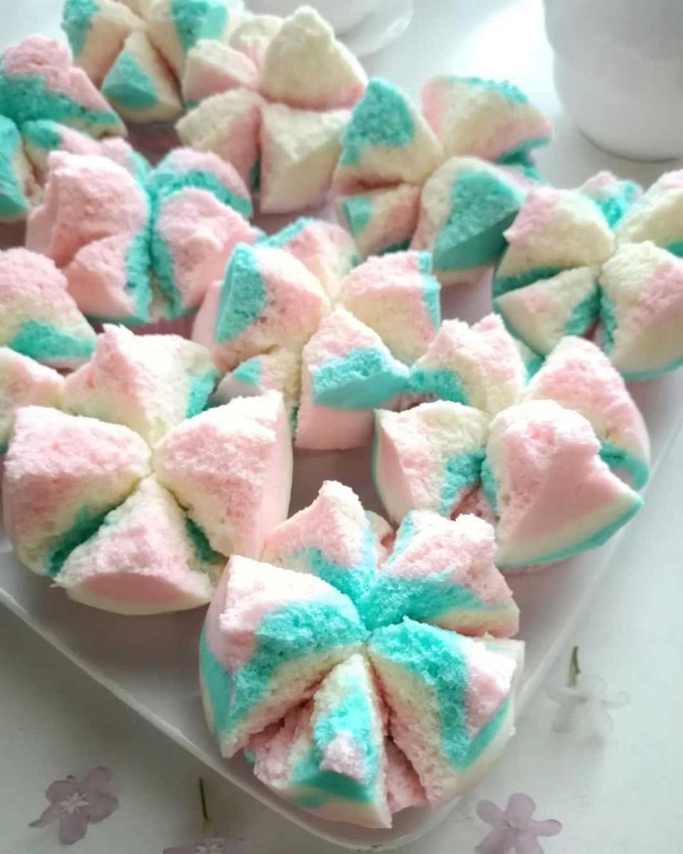10 Kue Tradisional Berbentuk Bunga, Sayang buat Dimakan!