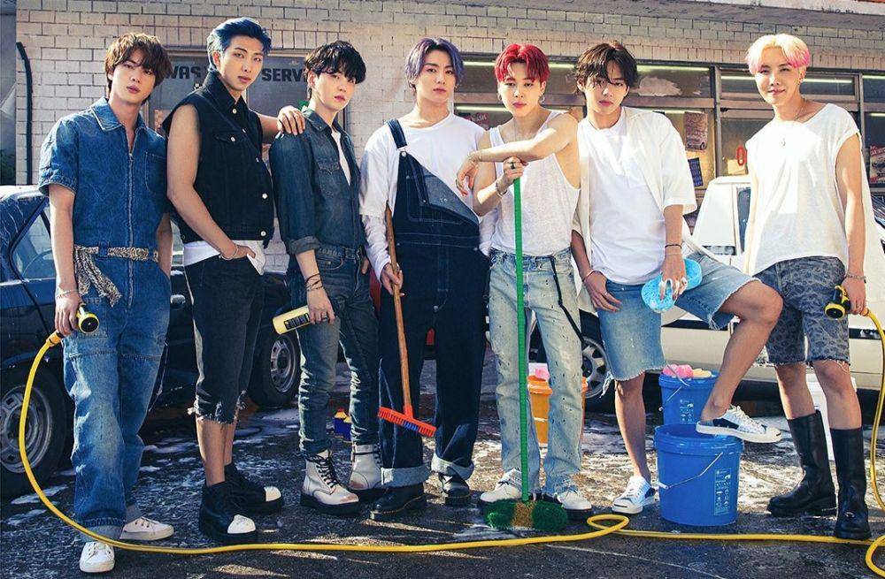 BTS (instagram.com/bts.bighitofficial)