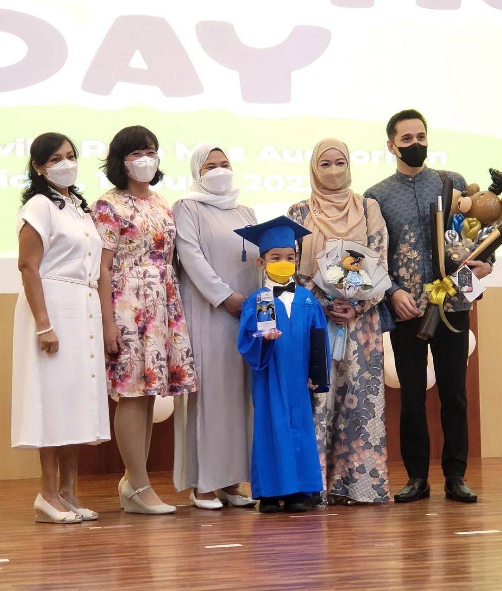 potret wisuda TK Raqilla (instagram.com/rio.stokhorst)