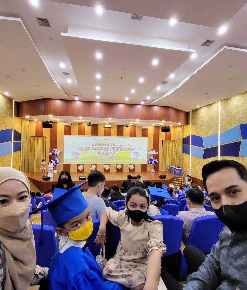 potret wisuda TK Raqilla (instagram.com/rio.stokhorst)