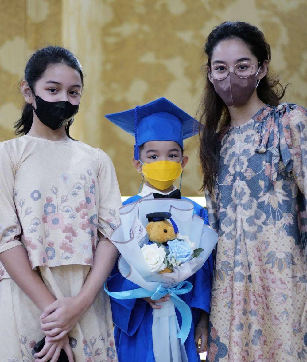 potret wisuda TK Raqilla (instagram.com/rio.stokhorst)