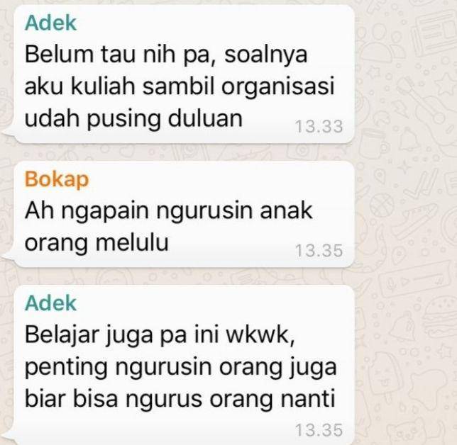 obrolan lucu WhatsApp keluarga (instagram.com/humorsantuy)