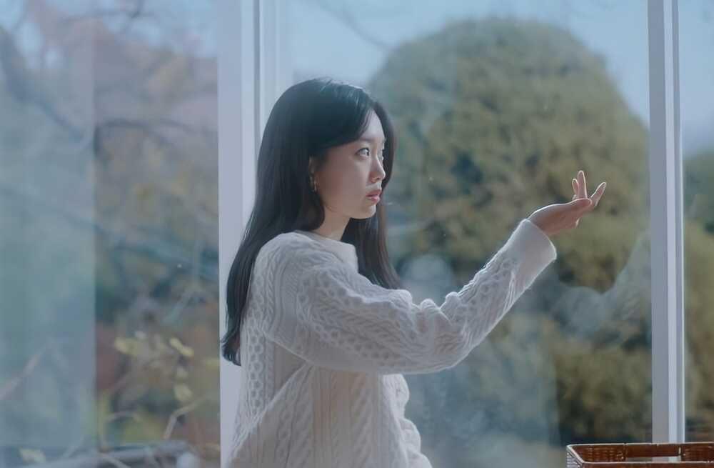 10 MV KPop yang Mengusung Konsep Musim Dingin