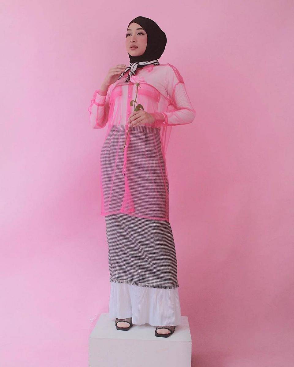 outfit cerah ala Tasya Sayeed (instagram.com/tasyasayeed)