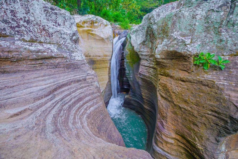 potret Air Terjun Luweng Sampang (instagram.com/Priyonounyil)