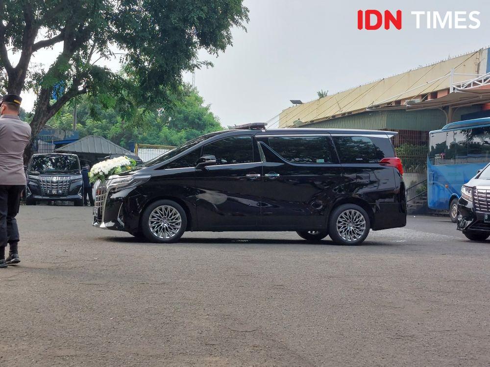 [BREAKING] Jenazah Eril Tiba di Bandara Soekarno-Hatta