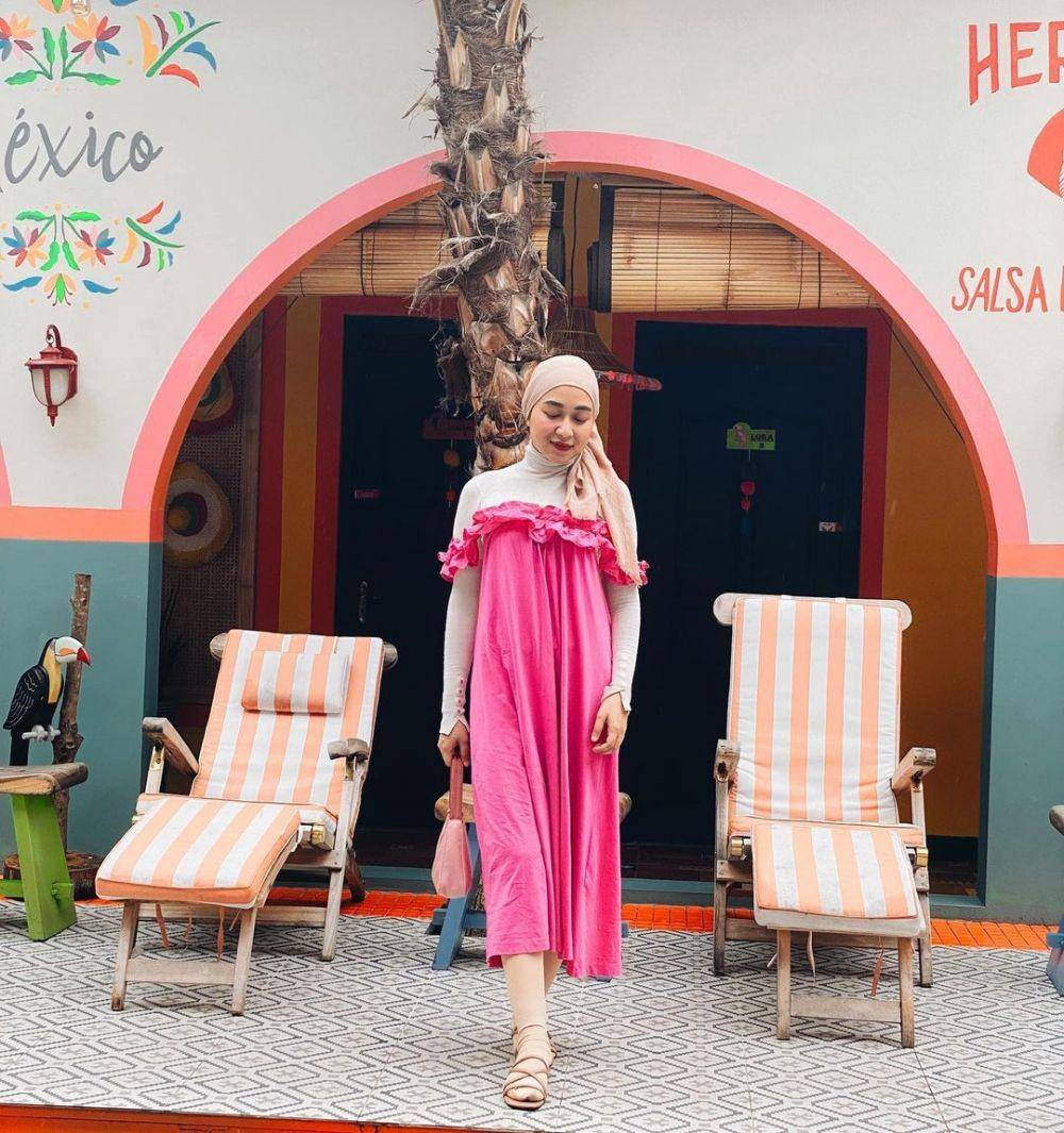 outfit cerah ala Tasya Sayeed (instagram.com/tasyasayeed)
