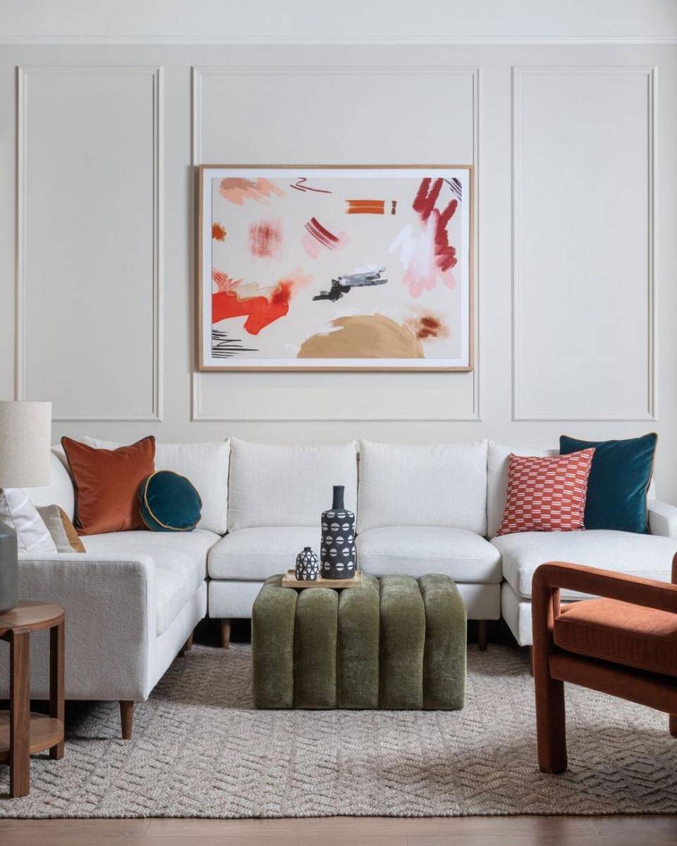 inspirasi desain menggunakan wall paneling (instagram.com/interiordefine)
